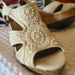 Women's Hot Tomato Natural/Offwhite Cork Wedge Size 8